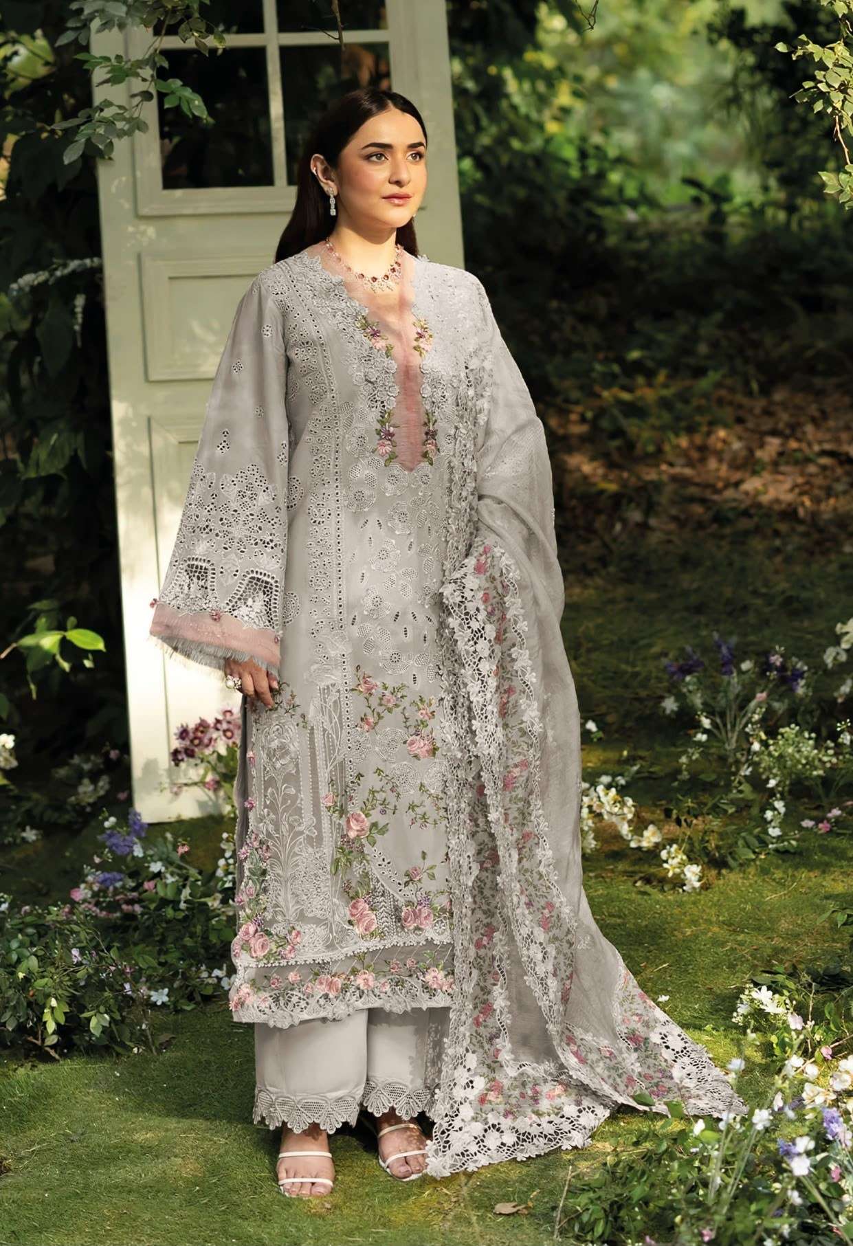 ELAF PREMIUM LUXURY LAWN - 06 D NO. 2046 BY DEEPSY SUITS